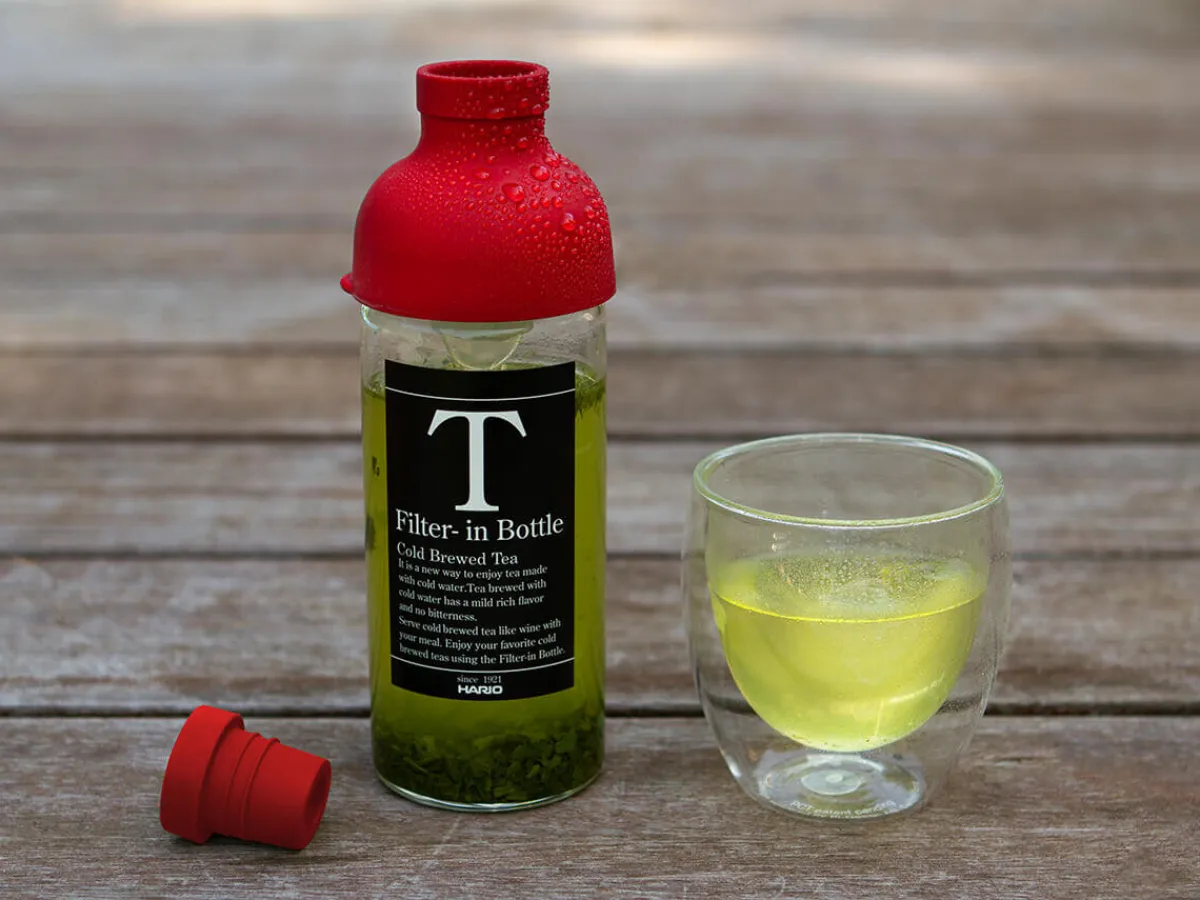 ORYOKI Teeflasche mit Sieb, HARIO Filter in Bottle, 300 ml, rot* Mizudashi (Tee Kalt Aufgießen)